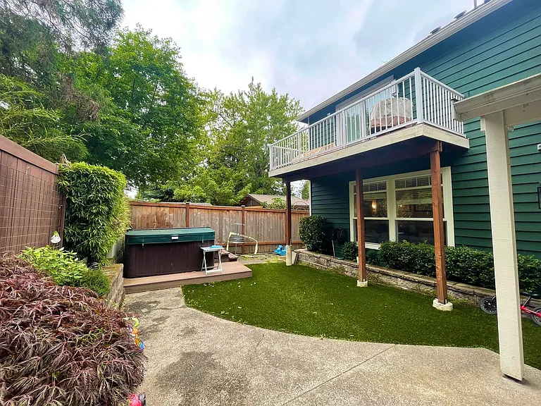 807 NE 98th St — Photo 13
