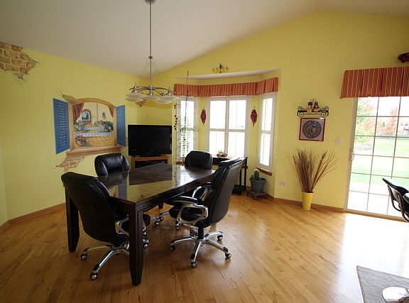5th image of 15563 Tyndall Ct