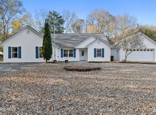 9074 Forest Dr SW, Sunset Beach, NC 28468