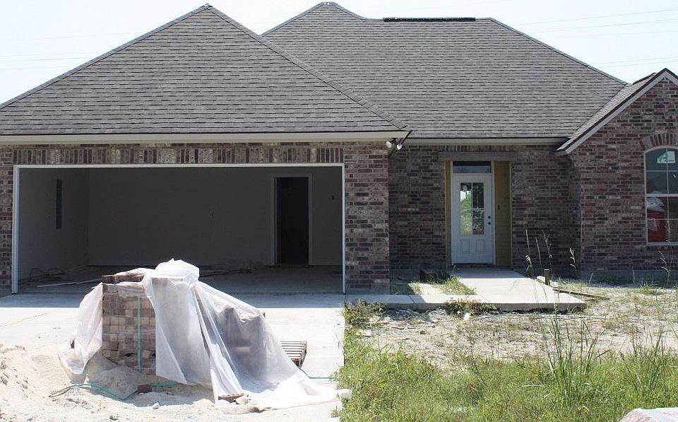 1st image of 42 Bamboo Dr