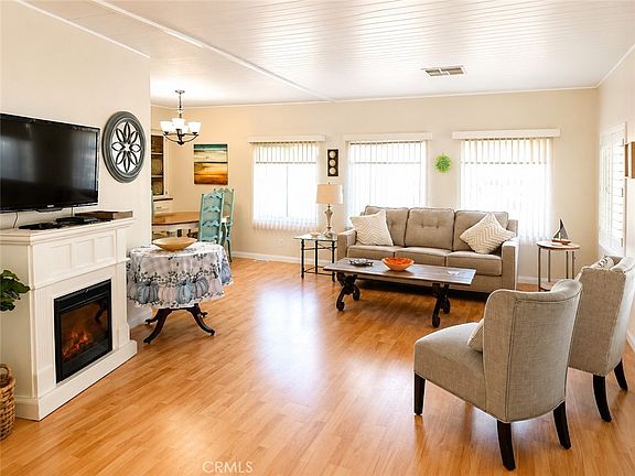 2nd image of 303 Magpie Ln