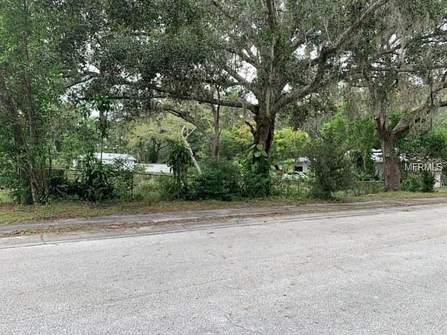 2nd image of 1511 Oak Ln