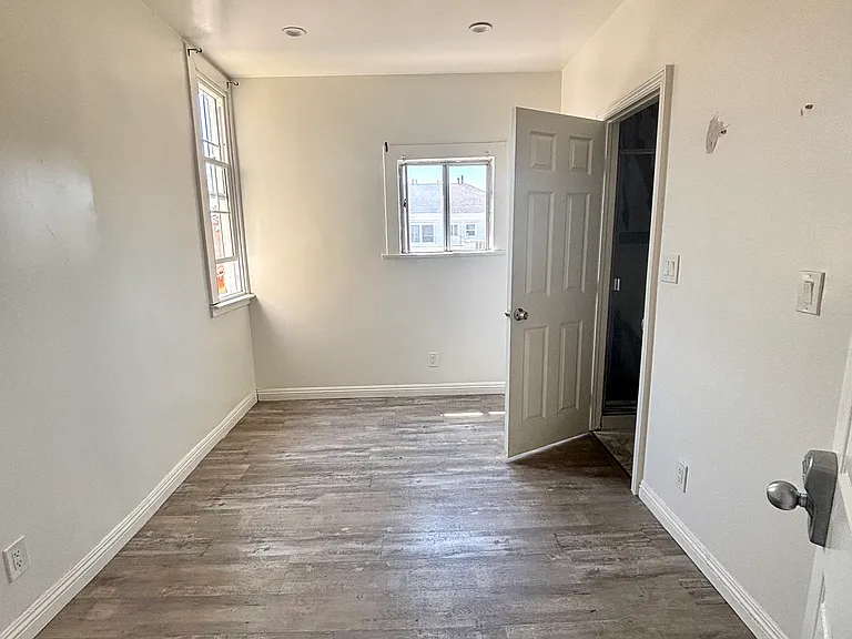 2905 Van Buren Pl #1 — Photo 6