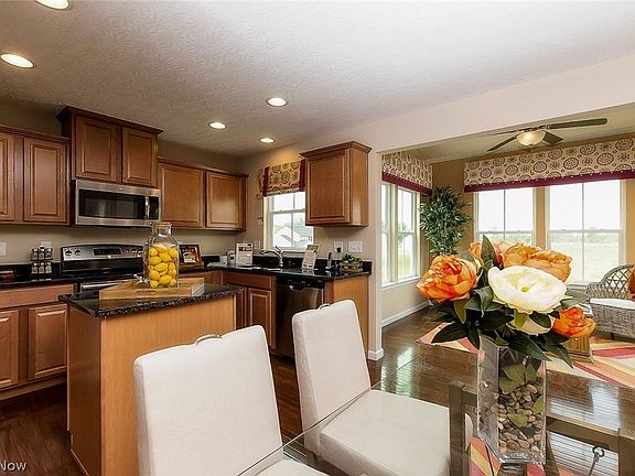 3rd image of 154 S/l Wightman Cir
