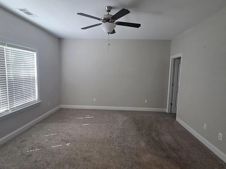 2105 Thornbury Cv — Photo 18