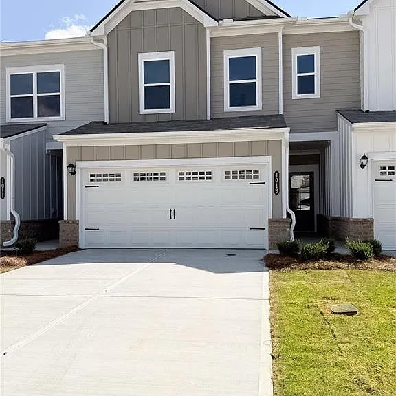 1013 Stiles Ct — Photo 1