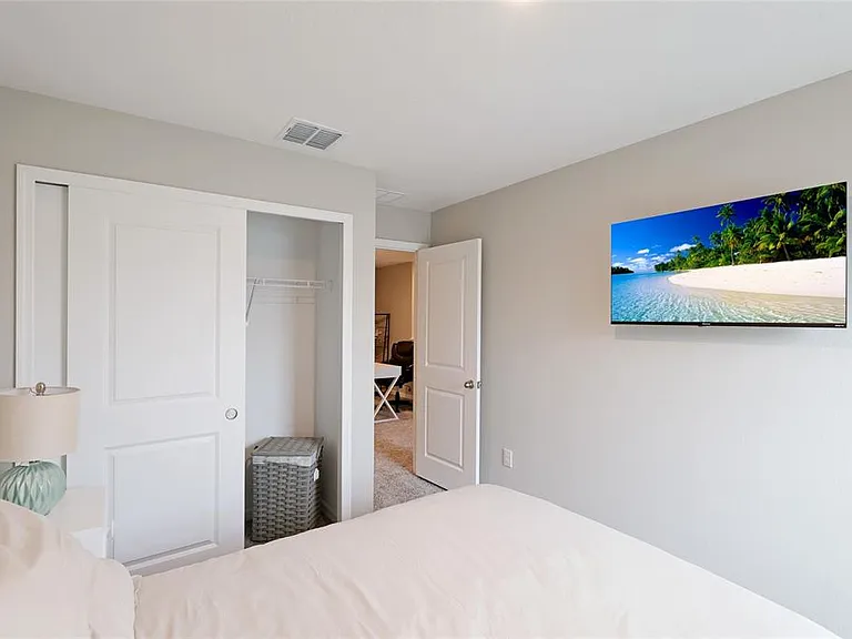 17063 Coral Key Dr — Photo 20