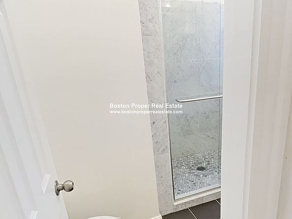 51 Queensberry St. #10 Boston - Fenway Unit Photo 6