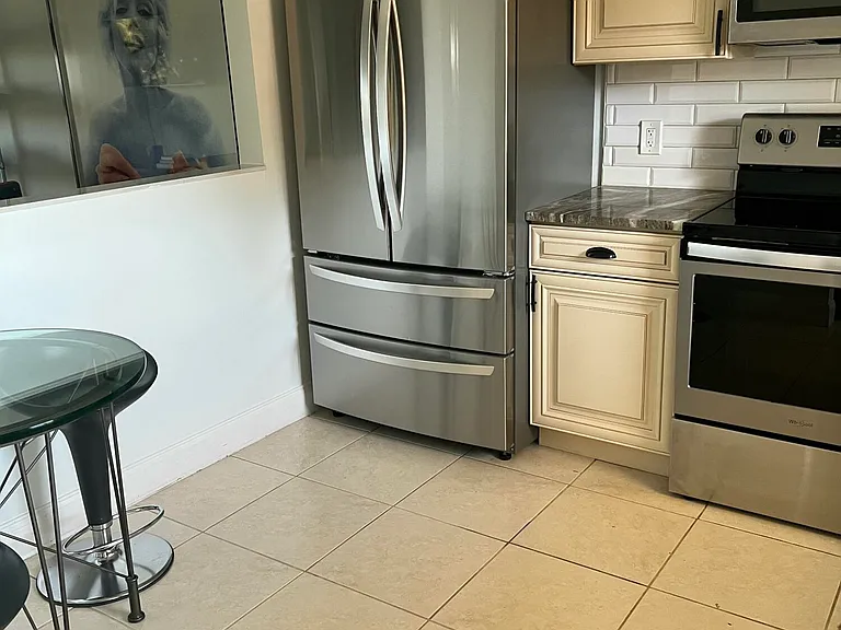 327 Southwind Dr #304 — Photo 9