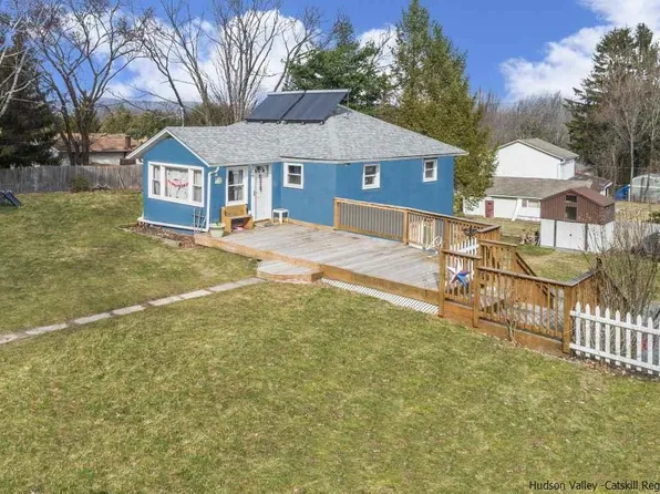 129 Minnewaska Trl, Kerhonkson, NY 12446