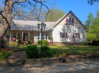 9825 Highway 69a, Big Sandy, TN 38221