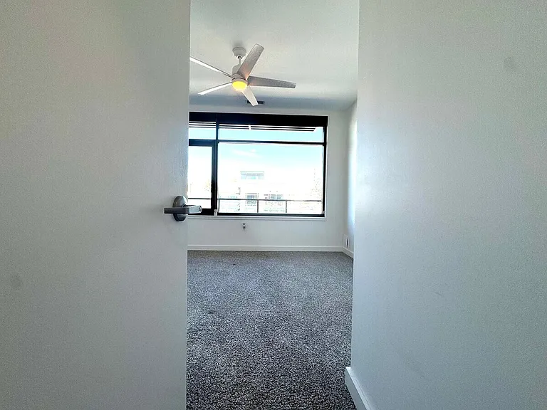 365 E Liberty St #202 — Photo 11