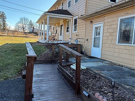 5th image of 51 Goodrich Rd