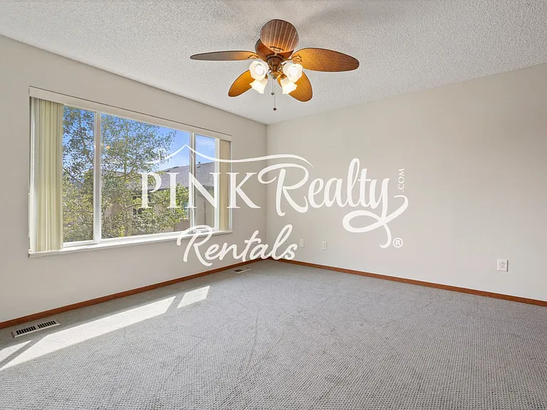 380 Paradise Cir #B6 — Photo 9