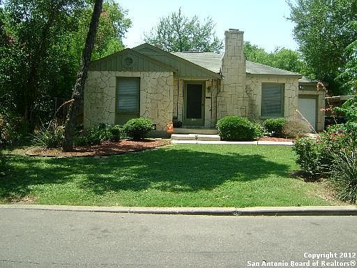 1st image of 122 Lovera Blvd