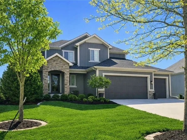 16609 Slater St, Overland Park, KS 66085