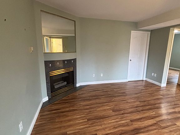 4th image of 2827 Blackham Dr