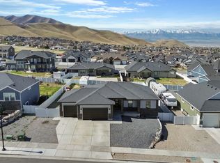 358 S Canyon Overlook Dr, Tooele, UT 84074