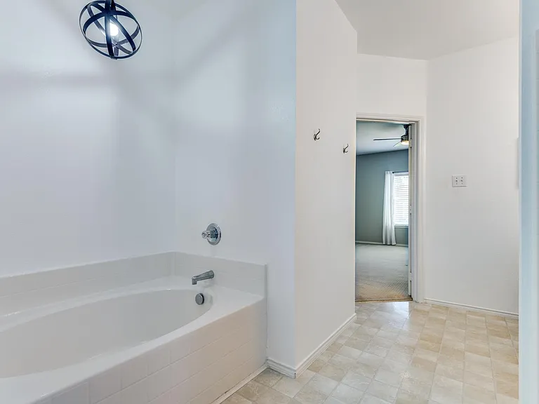 14513 Logan Springs Dr — Photo 20