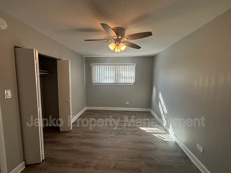 392 Hickory St #2W — Photo 6