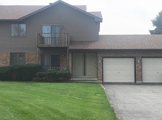 214 Pardridge Pl #214, Dekalb, IL 60115