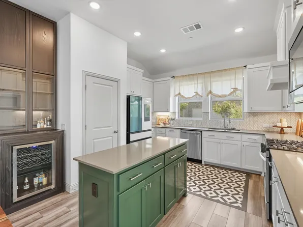 1029 3rd St, Argyle, TX 76226