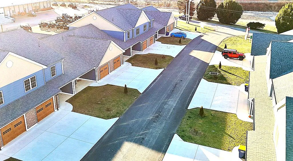3 bed, 2.5 bath, 2772 sqft, $2,625 — Photo 3