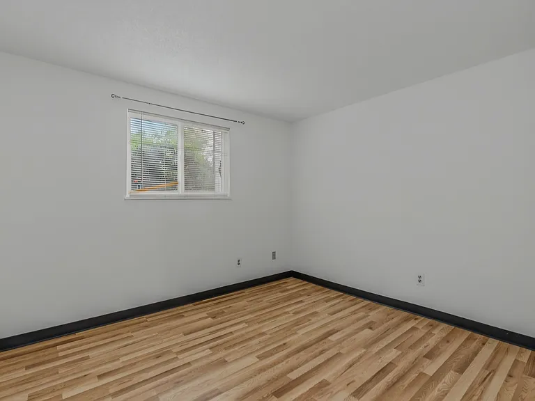 14095 SW Walker Rd #95 — Photo 14