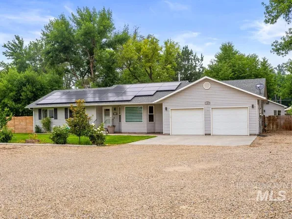 110 E McKinley St, New Plymouth, ID 83655