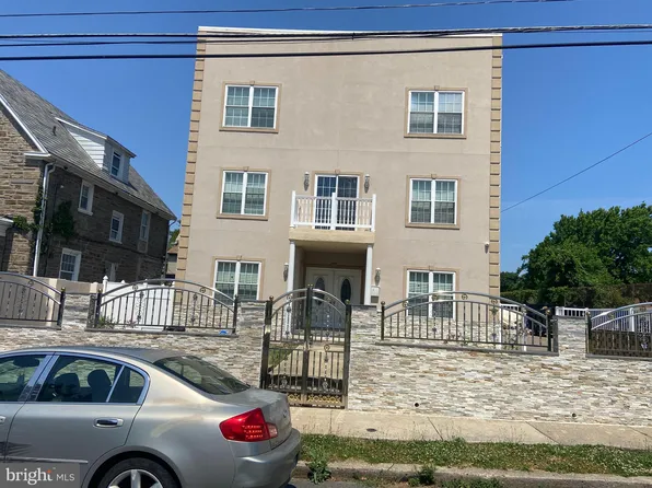 7804 Large St, Philadelphia, PA 19152