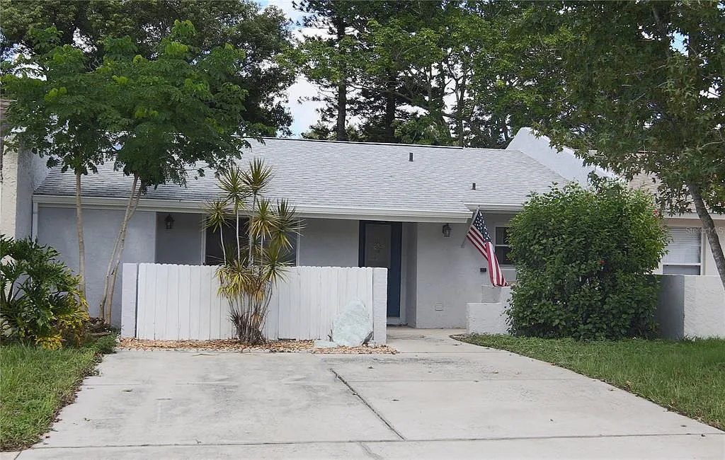 2 bed, 2.0 bath, 1038 sqft, $1,640 — Photo 1