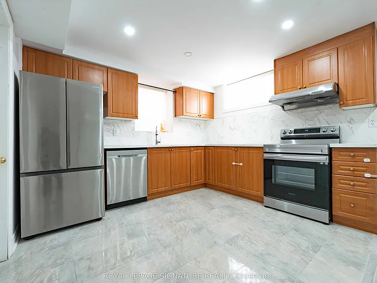 4742 Creditview Rd — Photo 10