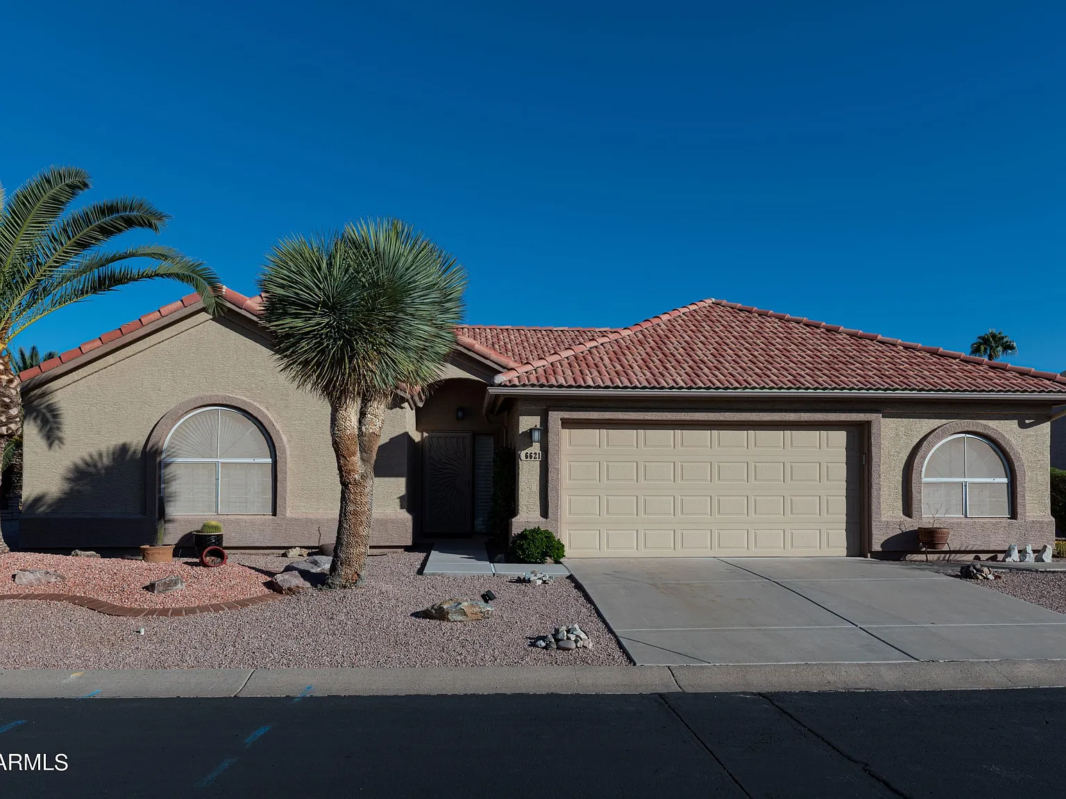 3 bed, 2.0 bath, 1566 sqft, $2,500 — Photo 2