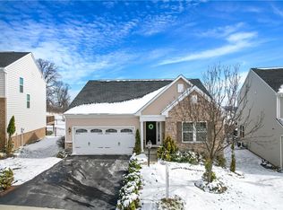 1108 Raymond Dr, Oakdale, PA 15071