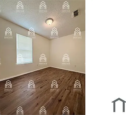 101 N Bugle Dr — Photo 11