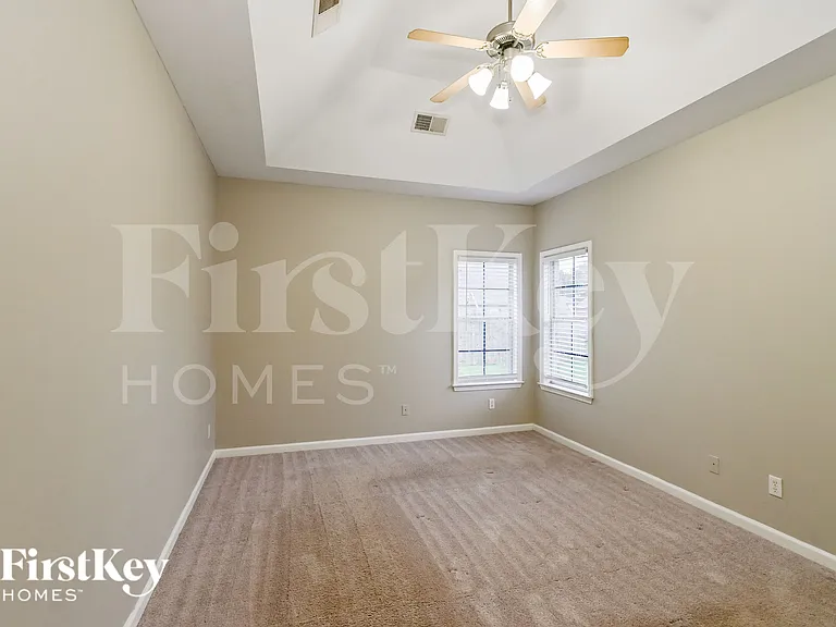 6345 Renwood Loop — Photo 8