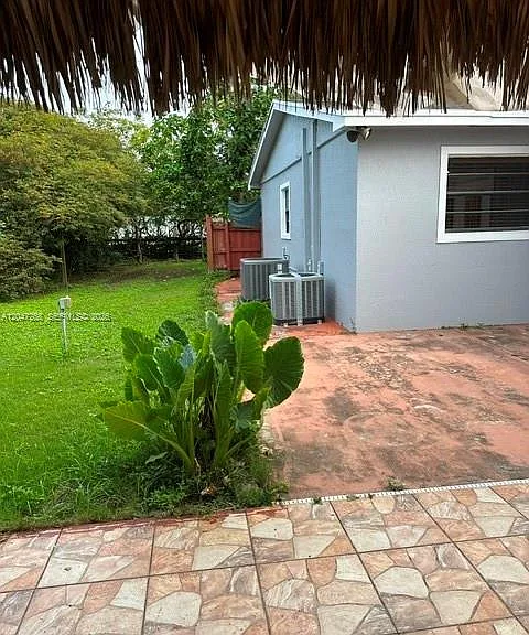 1065 NW 15th St — Photo 20