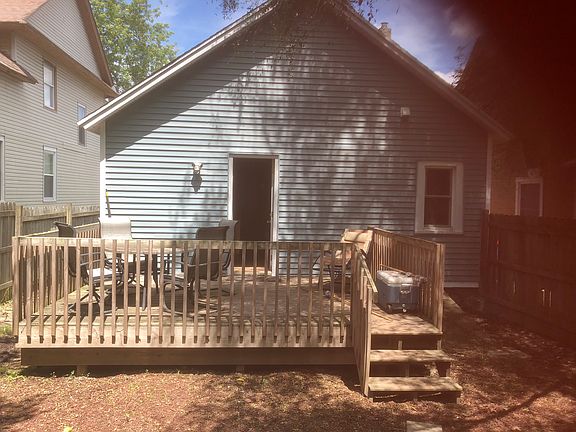 5th image of 1106 E Fulton St