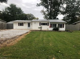 12446 Alton Dr, Grafton, OH 44044