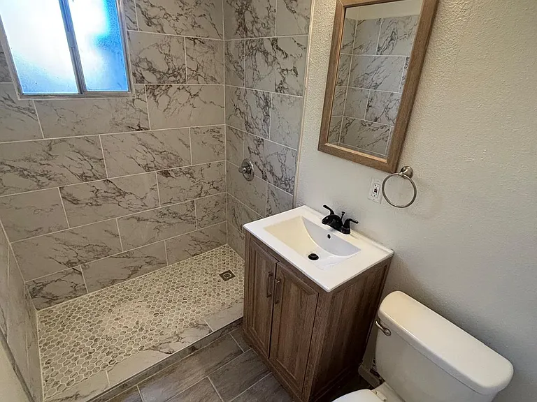 1461 S 6th Ave — Photo 18