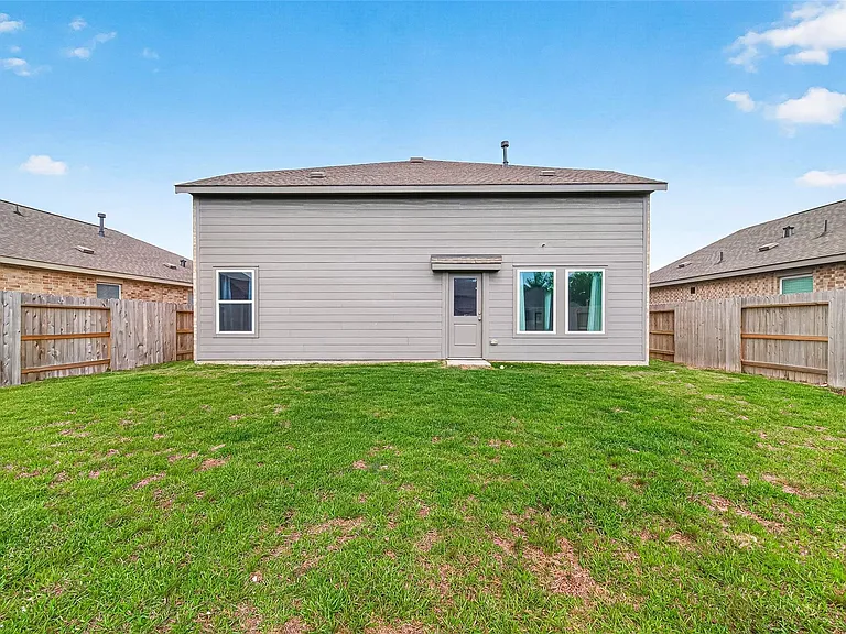 18634 Scopello Dr — Photo 42