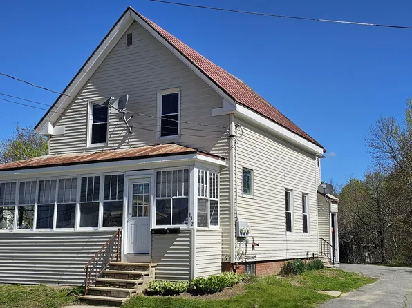 132 Clinton Avenue, Winslow, ME 04901