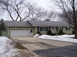 1975 N Marywood Ave, Aurora, IL 60505