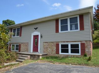 2166 Fire Tower Rd, Christiansburg, VA 24073