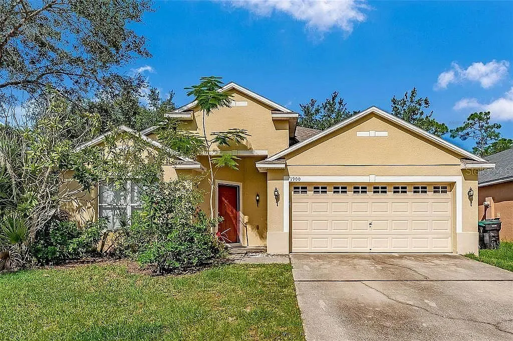 4 bed, 2.0 bath, 1811 sqft, $2,600 — Photo 3