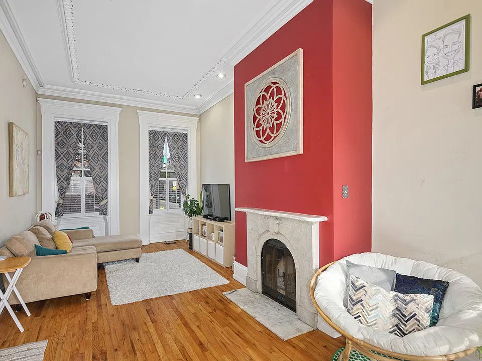 1st floor dining/living