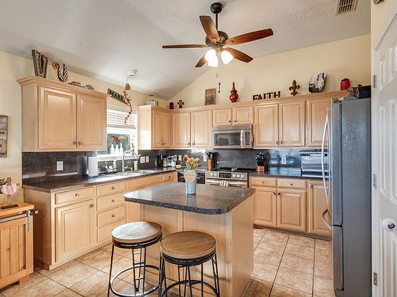 2nd image of 6032 Laci Ln