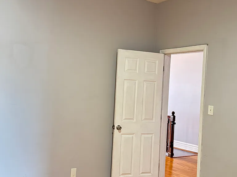 5617 S Calumet Ave — Photo 28