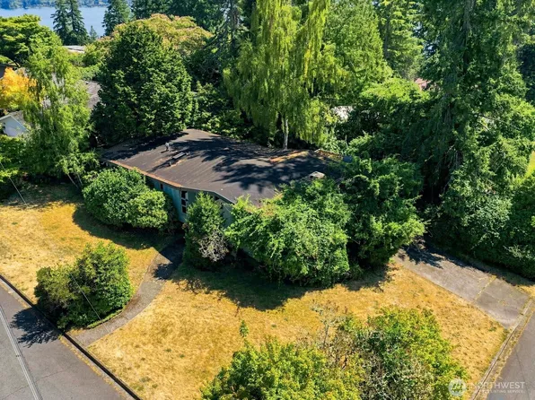 17805 NE 9th Street, Bellevue, WA 98008