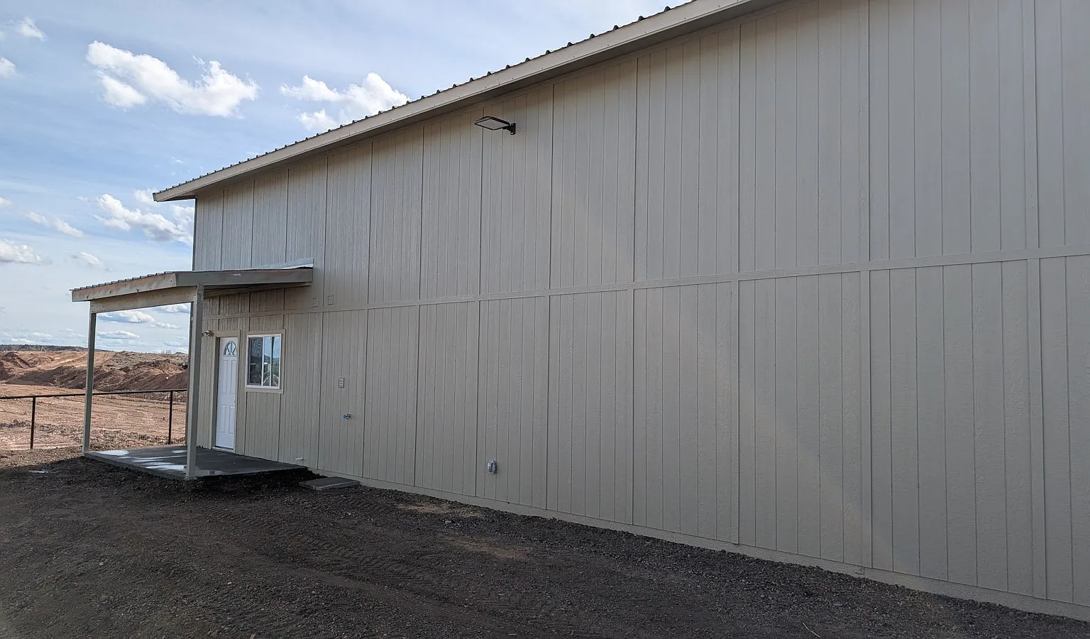 853 W Airport Loop Rd Build C, Unit 1 — Photo 2